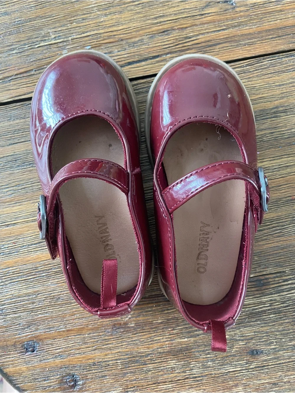 Old Navy faux patent leather toddler dress shoes
